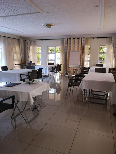 Food & Drinks 5, Mt Pleasant Bed and Breakfast, Harare