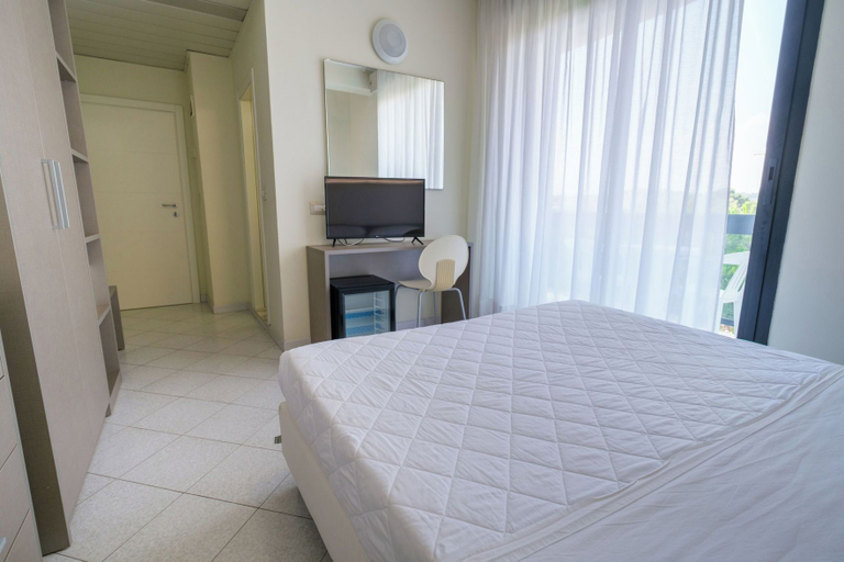 5, Hotel Carlton, Rimini