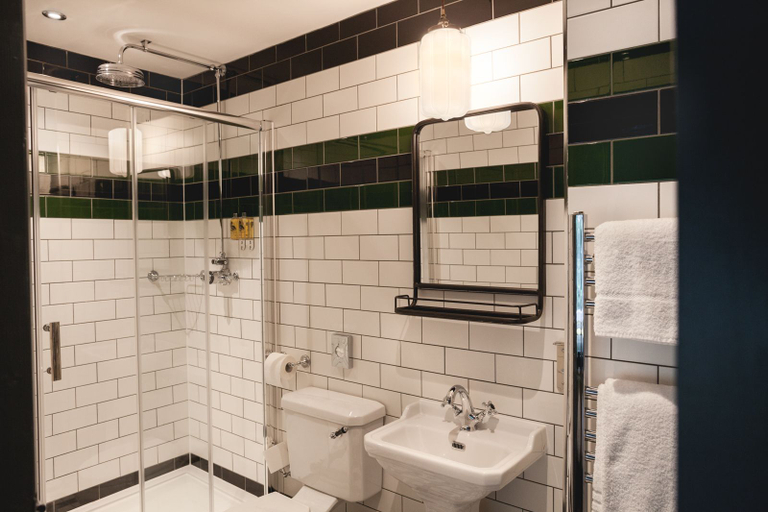 Bathroom 4, Pontcanna Inn, Cardiff
