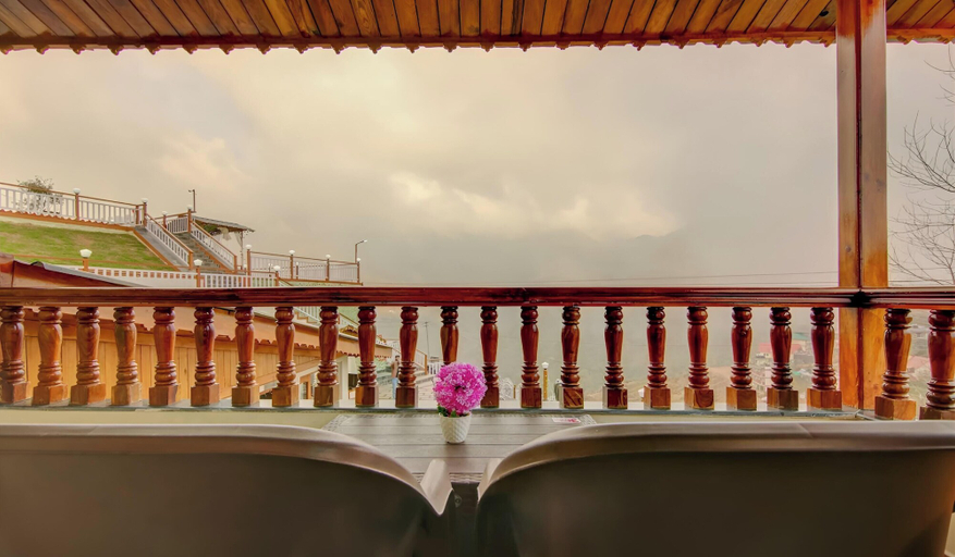 Property grounds 4, The Alpine Villa Mcleodganj, Kangra