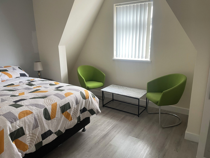 Bedroom 3, Regal Hotel, London