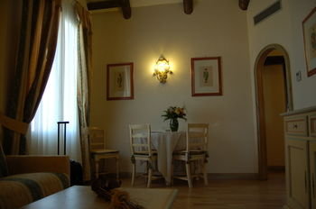 Others 3, Villa Laguna, Venezia