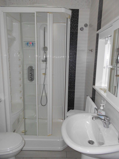 Bathroom 4, Hotel New Sayonara, Napoli