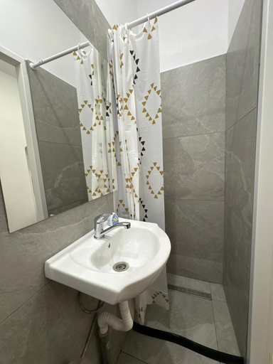 Shower 3, Villa Romana, Municipiul Bucuresti