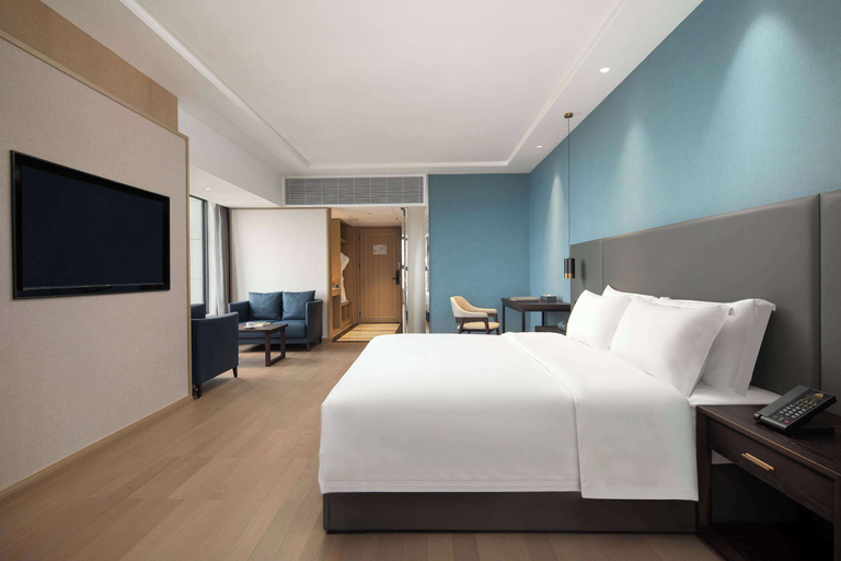 Bedroom 3, Days Hotel by Wyndham Beihai Haicheng, Beihai