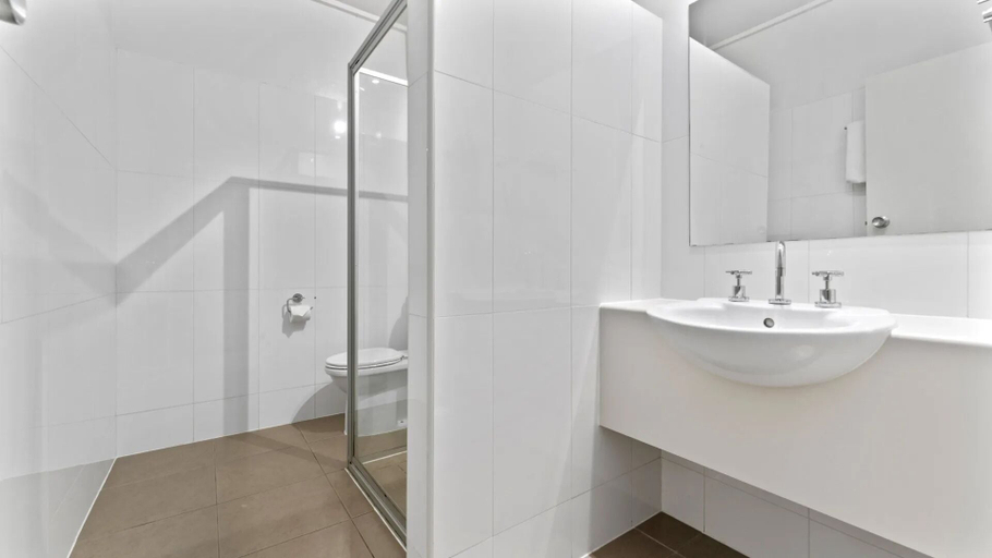 Bathroom 4, The Capital Horsham, Horsham - Central