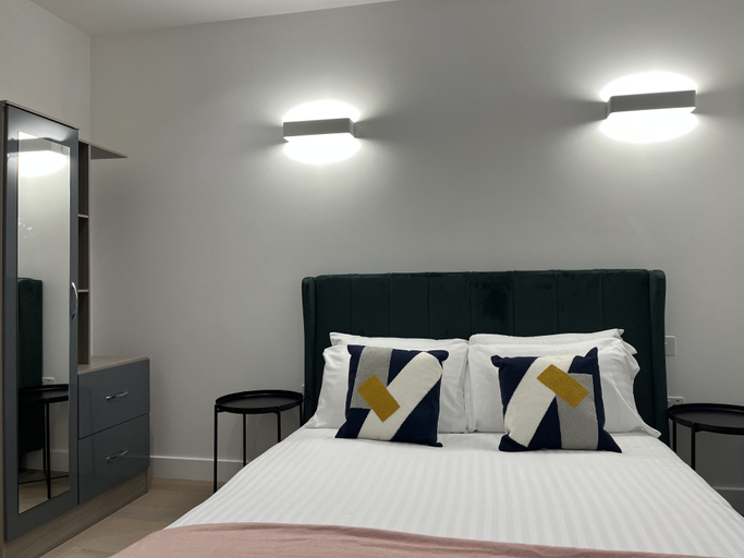 Bedroom 3, Charles Hope Apartments Brentford, London