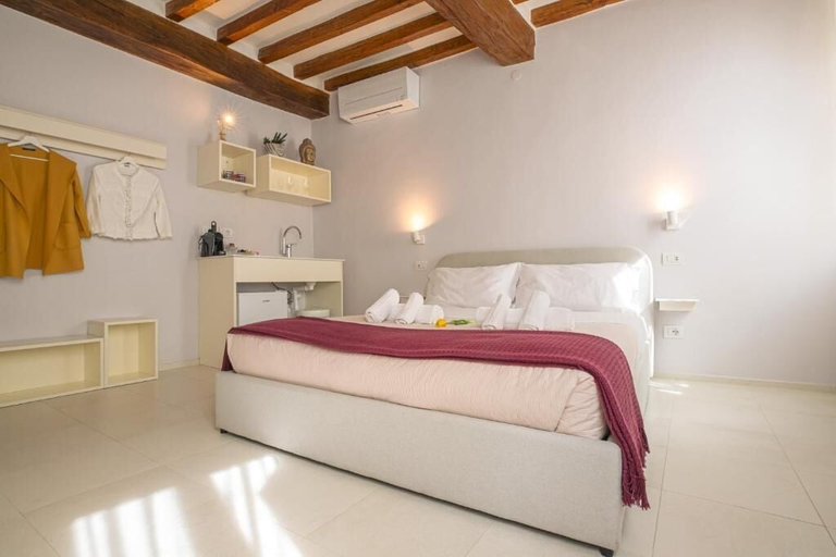 Bedroom 4, GLAM PARMA, Parma