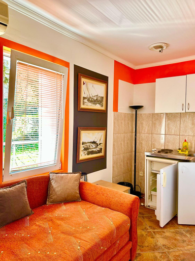 Others 4, ApartMonte