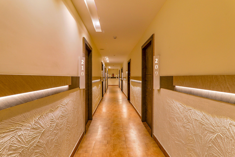 Public Area 2, FabHotel Geetraj Palace, Lucknow