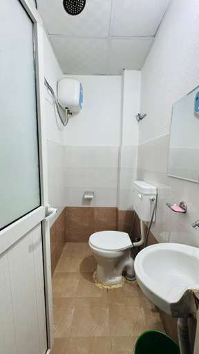 Bathroom, Maa Buu Chhen, Bagmati