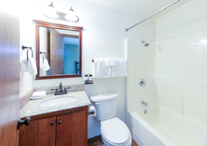 Bathroom 3, Sol Duc Hot Springs Resort, Clallam