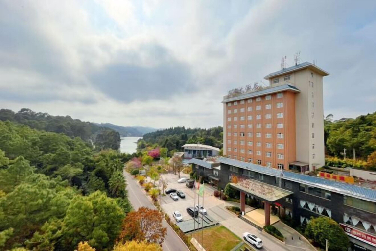 Exterior & Views 2, Shuang Bai Hotel, Chuxiong Yi