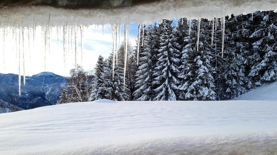 Others 4, Chalet Chapeau R. a R., Trento