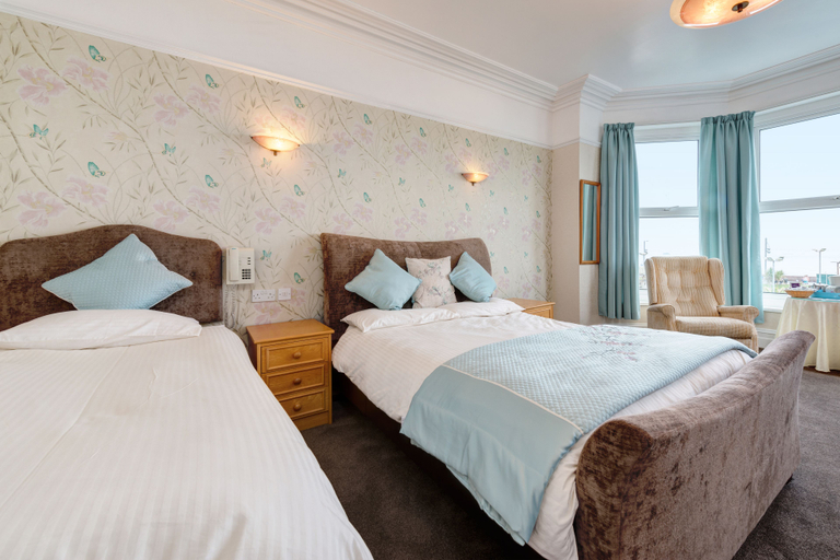 Bedroom 2, Marine Hotel Paignton, Torbay