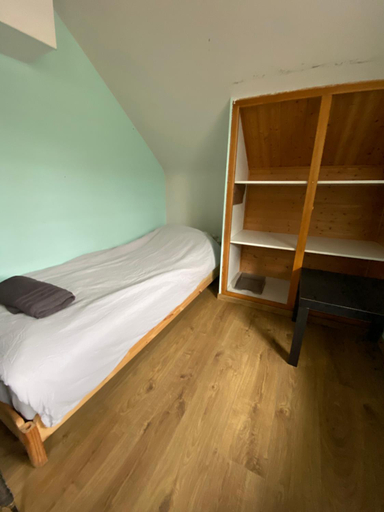 Bedroom 4, Le Petit Chalet avec hottub., Oost-Vlaanderen