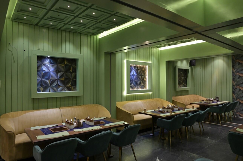 Dining, De Luxor, Bangalore