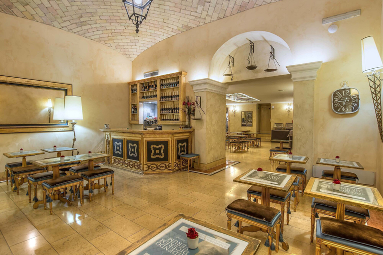 Food & Drinks 5, Select Via Veneto, Rome