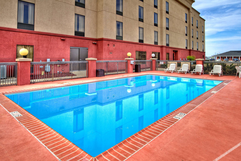 Sport & Beauty, Hampton Inn Cleveland, MS, Bolivar