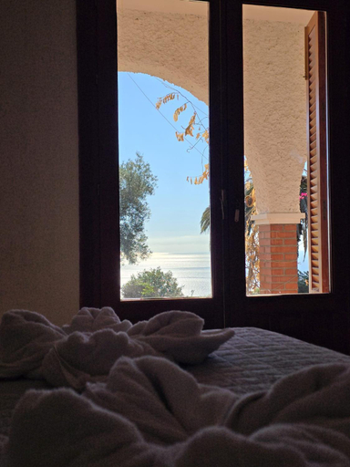 Bedroom 2, Hotel Cortijo de la luna, Granada