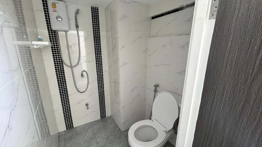 Bathroom 2, The Loft Living Space, Muang Samut Prakan