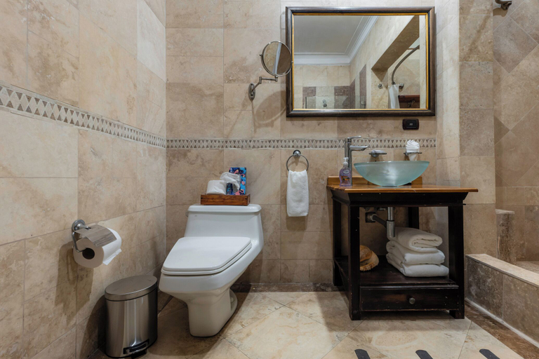 Bathroom 3, Hotel Majestad, San José