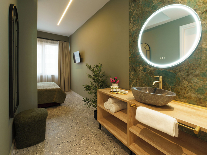 Room 5, Ernest Suites Psiri, Attica