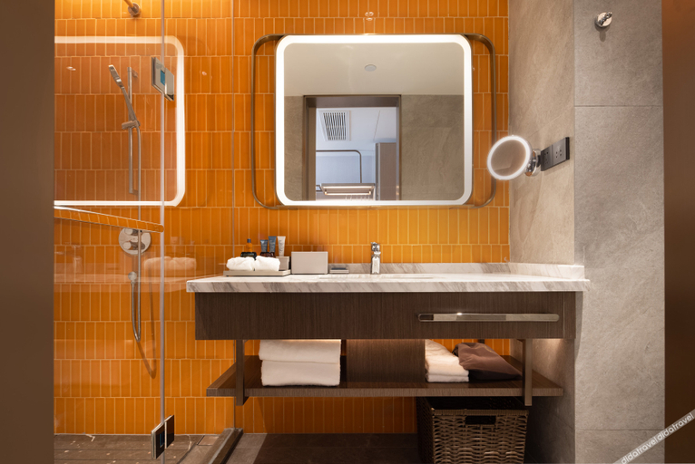Bathroom 5, Home2 Suites by Hilton Wuhan Xudong, Wuhan