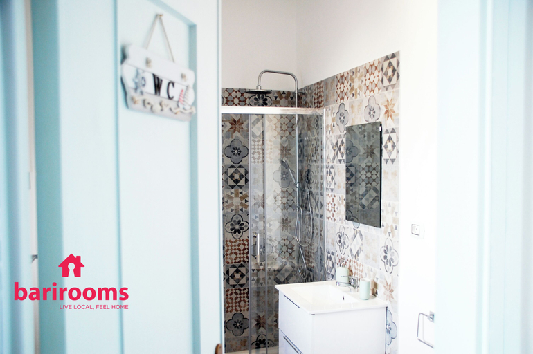 Bathroom 4, BARIROOMS - CENTRAL STATION, Bari