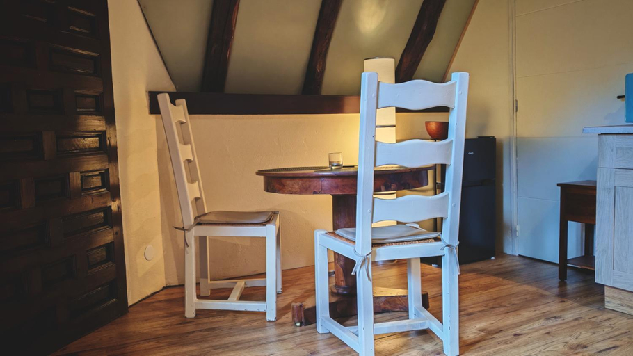 Bedroom, Bonfarto Locations, Dordogne