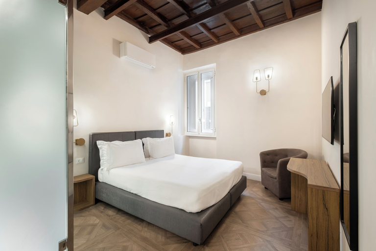 Bedroom 4, 19 Steps Trevi, Rome