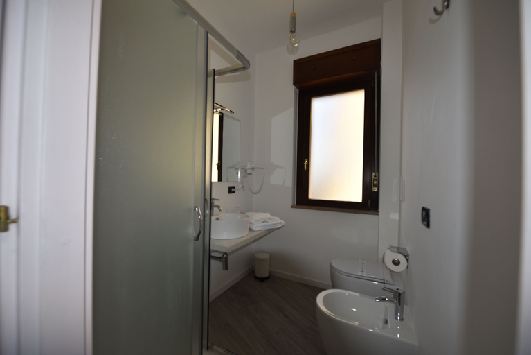 Bathroom 5, Élite Suite Home, Campobasso