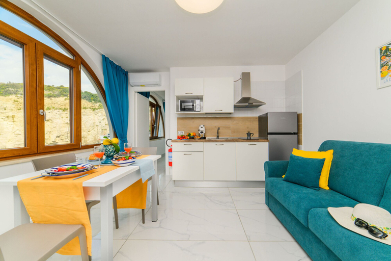 Private kitchen 4, Estate4home - Daisy Flat, Napoli