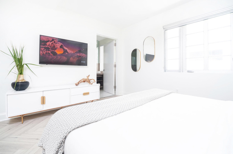 Others 2, Luxuri Suites, Miami-Dade