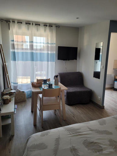Bedroom 5, Les Collinades de Chalons, Marne