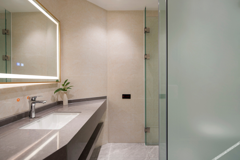 Bathroom 4, Ausotel By Argyle Qinzhou East Railway Station, Qinzhou