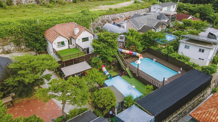 Exterior & Views 1, Gapyeong Daon Dokchae Pension, Gapyeong