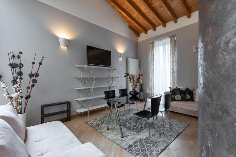 Bedroom 2, San Lorenzo, Verona