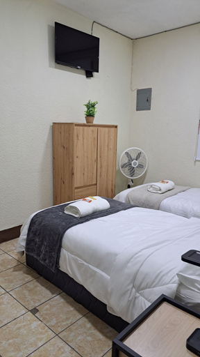 Bedroom 4, Casa Colibrí, ZONA 13