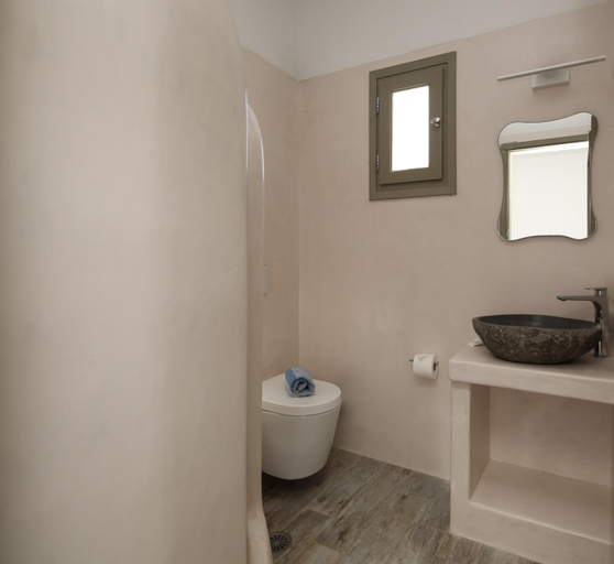 Bathroom 3, Eleonas 2, South Aegean