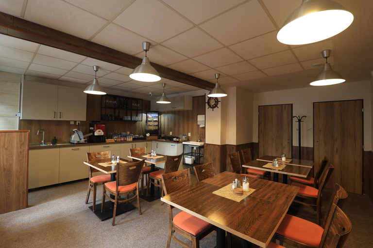 Food & Drinks 5, U Admirala, Kladno