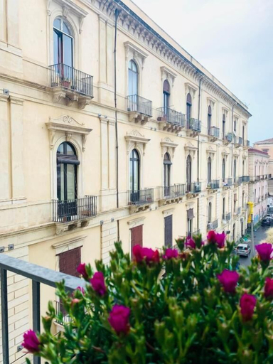 Exterior & Views 2, Dimora Lupo LifeStyle B&B, Catania
