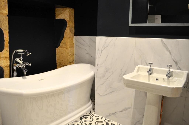 Bathroom 2, The Hollow Bottom, Gloucestershire