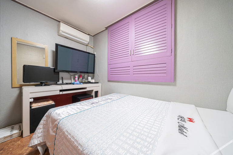 Others 4, Jamsil Hive, Songpa