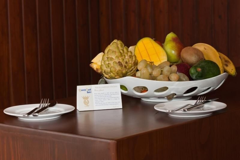 Food & Drinks 4, Queens Land Hotel, Kasrouane