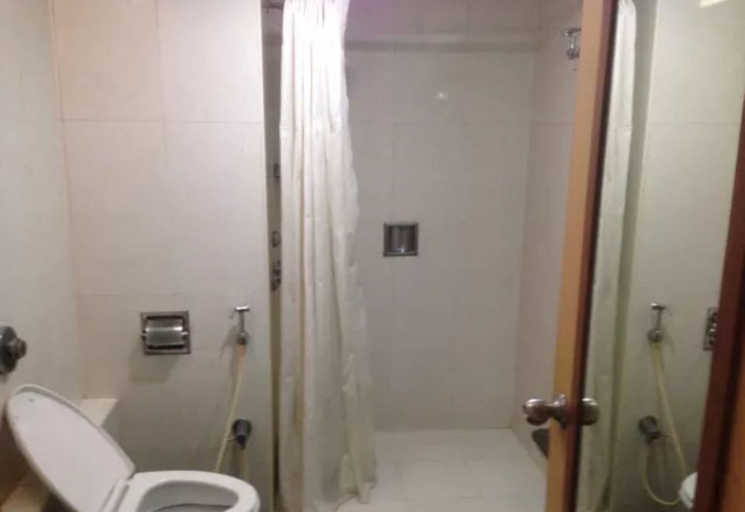 Bathroom, Hotel Geetha Regency, Guntur