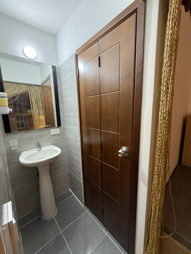 Bathroom 2, Hostal Casablanca, San Gil