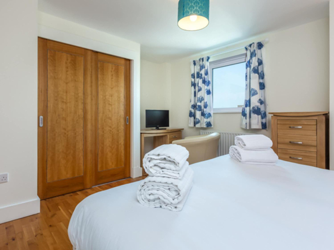 Bedroom 2, Peregrine, Poole