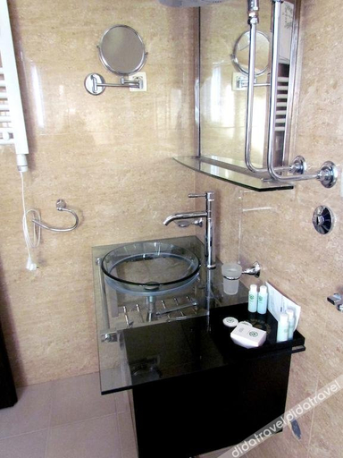 Bathroom 3, Hotel Crnogorska Kuca