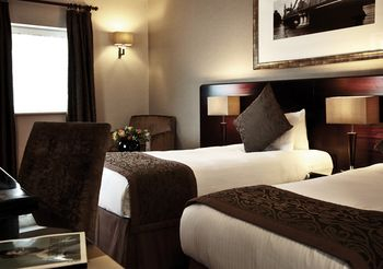 Others 4, Stamford Bridge Hotel London, London